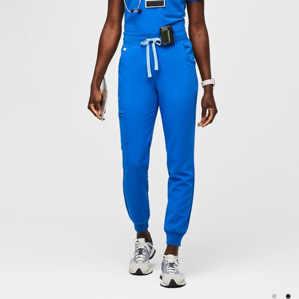 High Waisted Zamora Jogger Scrub Pants from FIGS